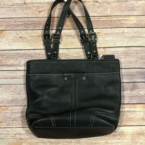 Coach Hamilton EUC black pebbled leather bag adjustable straps leather coach tag